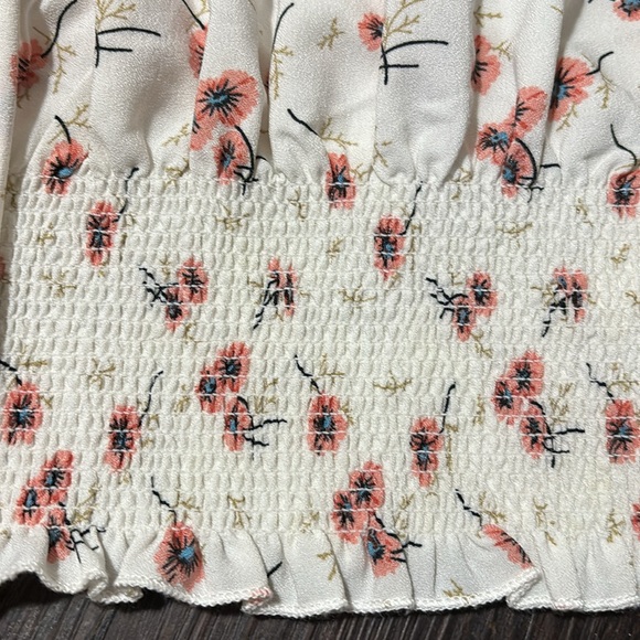 SHEIN women’s tie front smocked tank top, size medium, white with florals - Picture 3 of 5